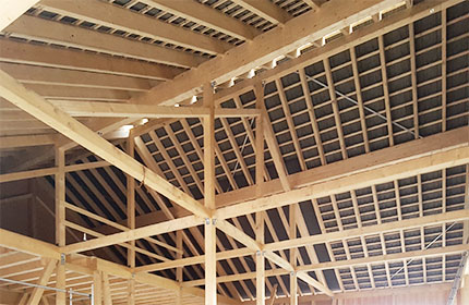 Holzständerhalle