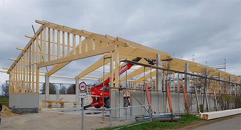 Hallenbau einer Satteldachbinderhalle