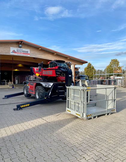 Autokran mit Arbeitsbühne