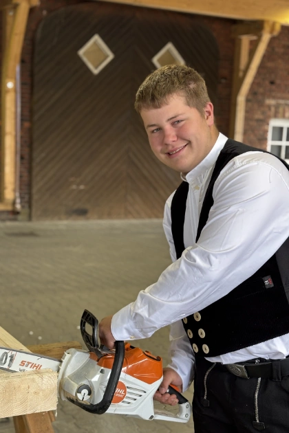 Lukas Kortstiege, Auszubildender Zimmerer